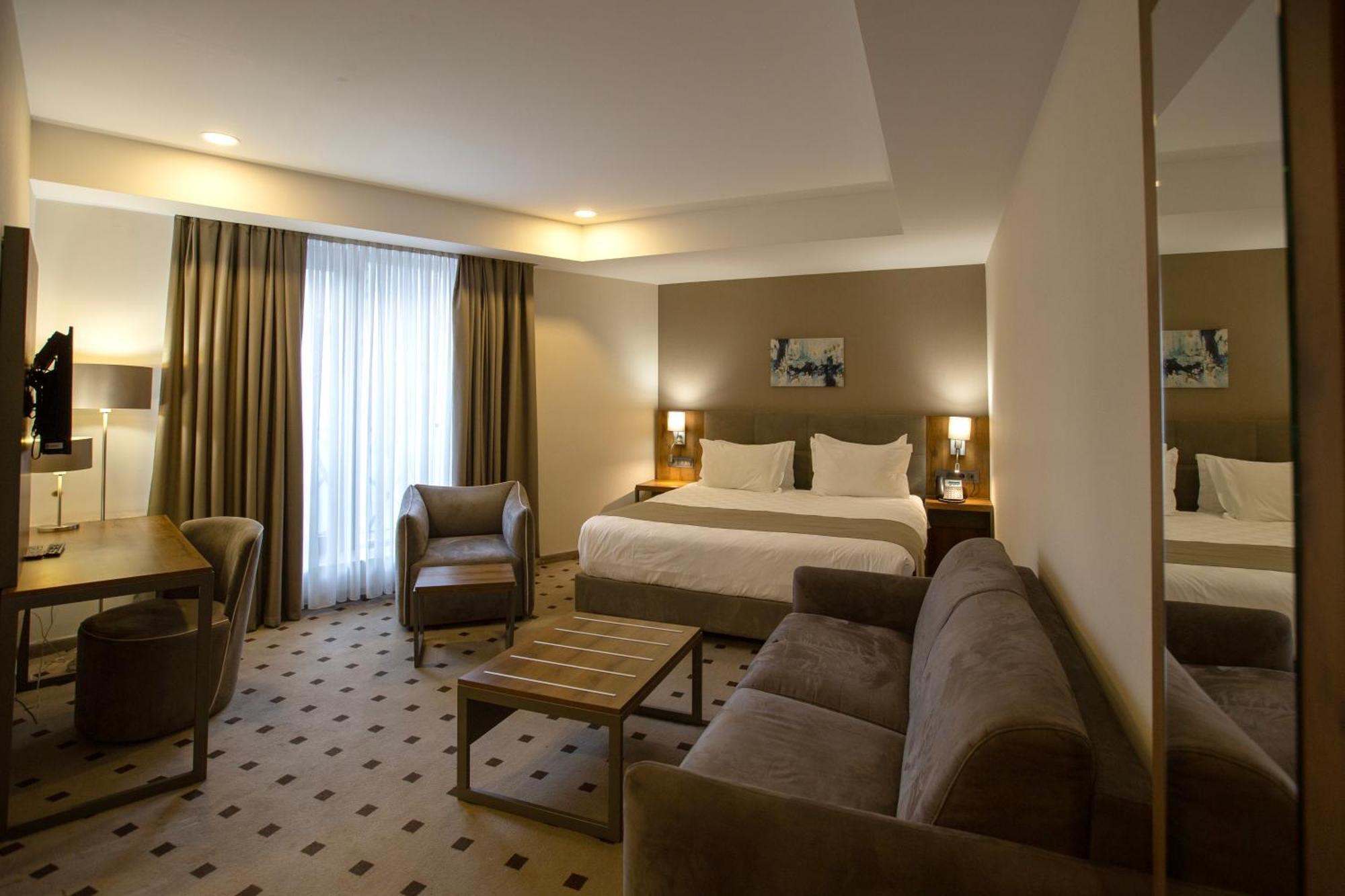 Avenue Hotel Tbilisi Exterior photo