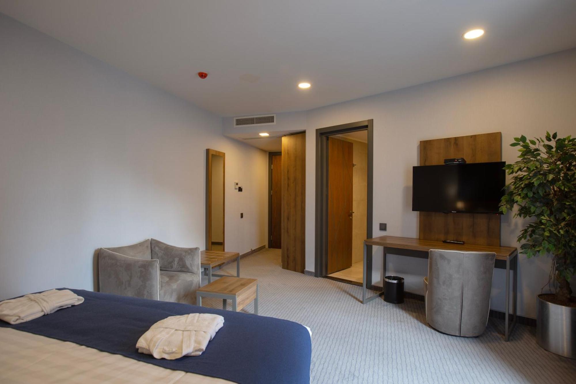 Avenue Hotel Tbilisi Exterior photo