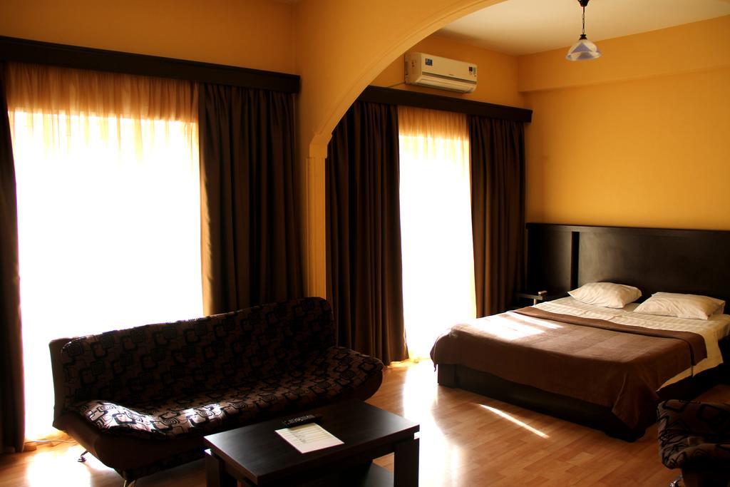 Avenue Hotel Tbilisi Room photo